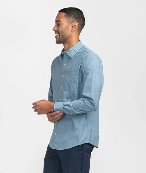How to Tell If a Button-Down Is Good Quality (Fabric, Stitching, Weight)