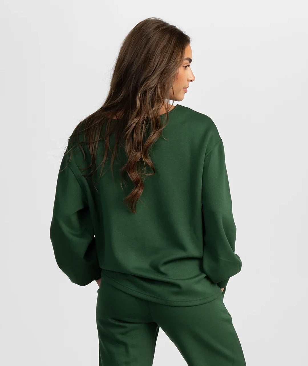 Women's Outerwear Guide: Vests, Jackets, and Layers for Winter