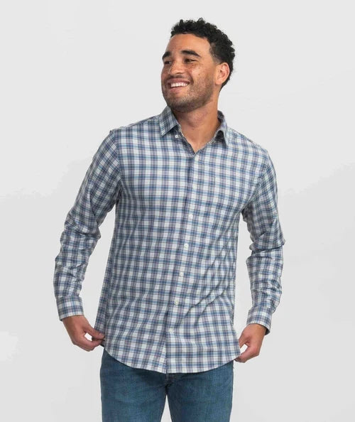 What Fabric Is Best for Southern-Style Button-Down Shirts?